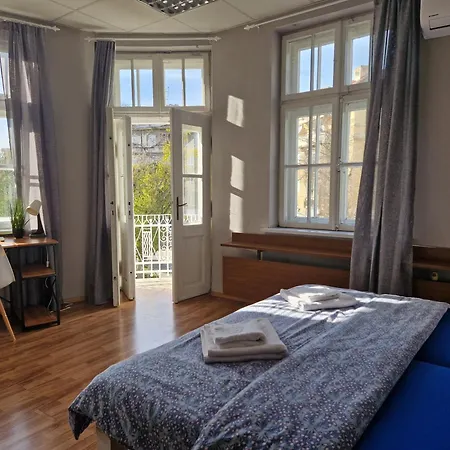 Lambo's Corner - Guest Pensionat *