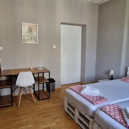 Lambo's Corner - Guest Varna