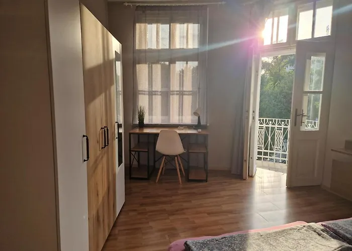 Lambo's Corner - Guest * Varna