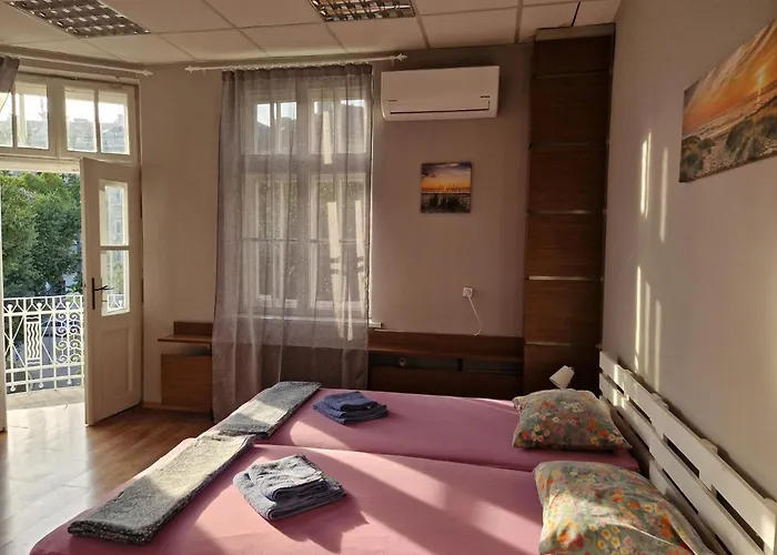 Lambo's Corner - Guest