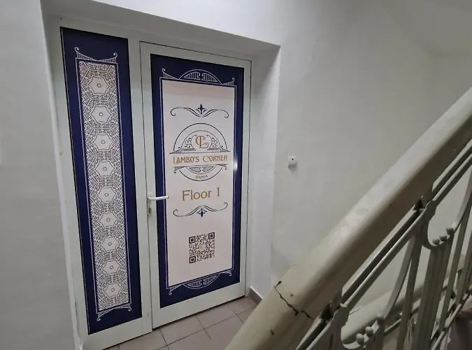 Lambo's Corner - Guest Gæstehus *