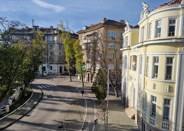 Lambo's Corner - Guest Varna