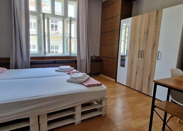 Lambo's Corner - Guest Gæstehus Varna